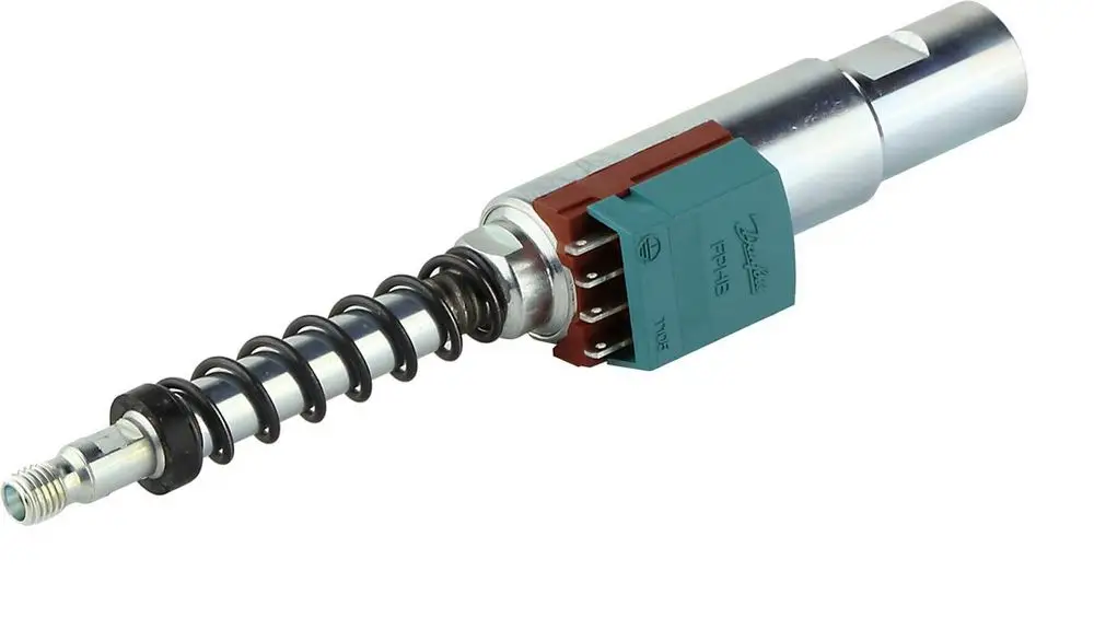 Ölvorwärmer mit länglichem, metallisch glänzendem Gehäuse und integrierter Steuerungseinheit, hergestellt von Bosch.
